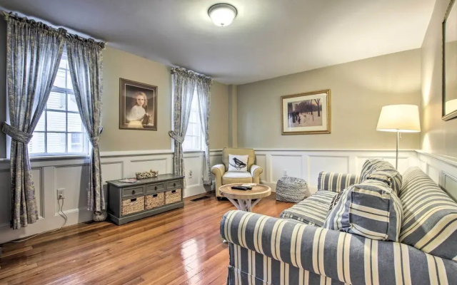 Inviting Salem Apartment Near Waterfront & Museums