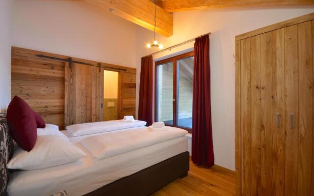 Ski-In / Ski-Out Chalet Maiskogel 13a by Alpen Apartments