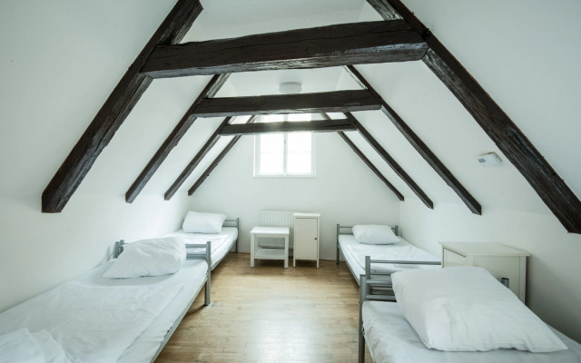 Charles Bridge Economic Hostel