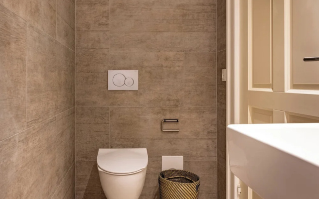 Shield 3 - 3 Bedroom Apartment With Balcony in Central Copenhagen