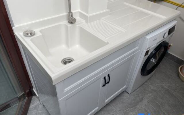 Yansheng Jingyue Designer Hot Spring B & B