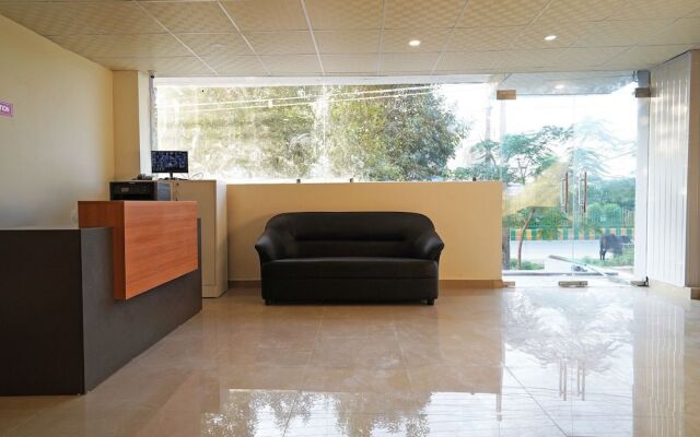 OYO Flagship 24651 GMD Vasundhara