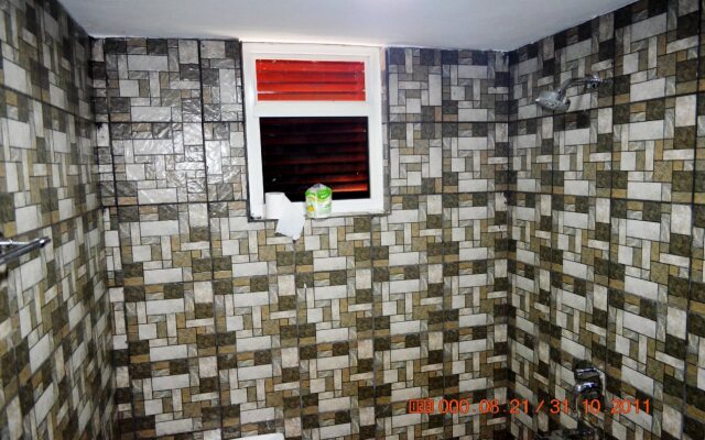 Saffron Beach Bistro & Cottages