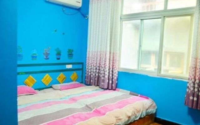 Fenghuang Liunian'erban Inn