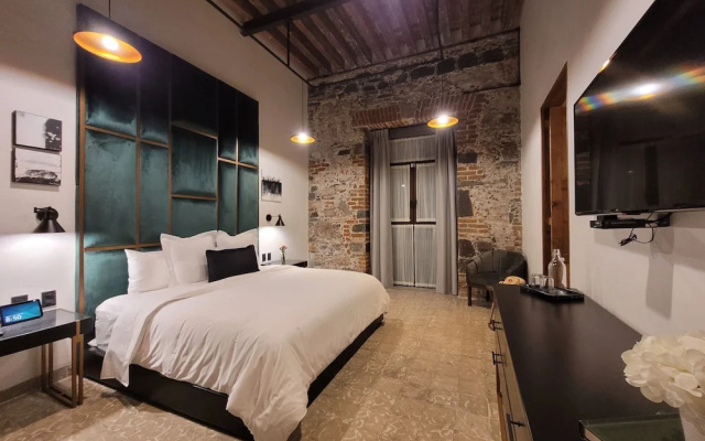 Milo Collection Hotel