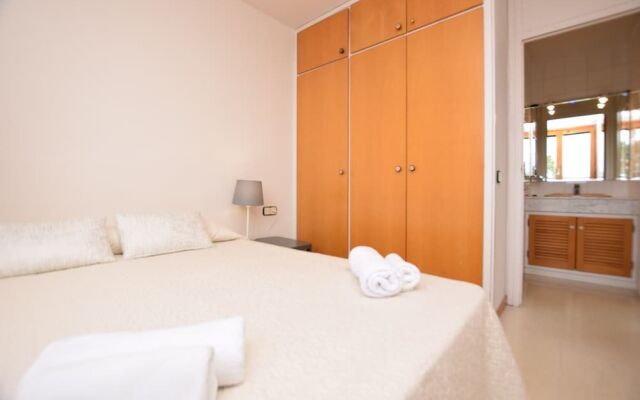HomeHolidaysRentals Palmeras House - Costa Barcelona