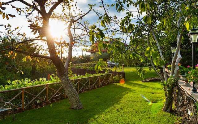Luxurious Villa in Ragalna with Private Pool