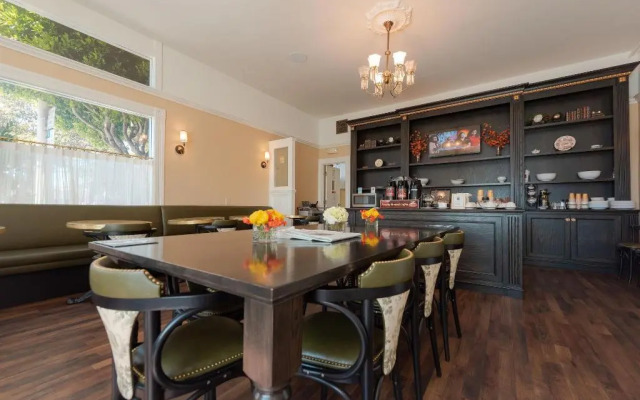 Stanyan Park Hotel