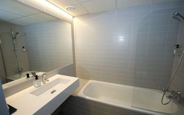 Svalbard Hotell - Polfareren