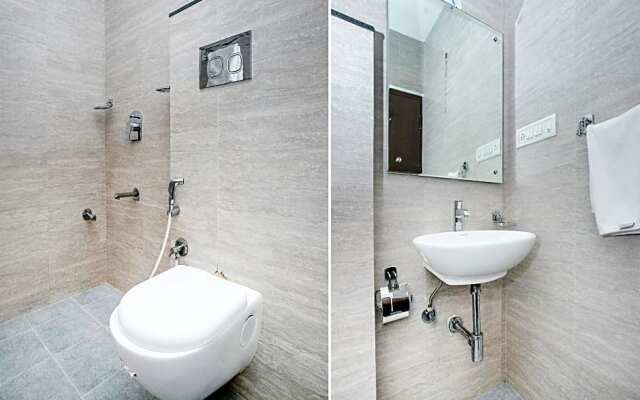 Super OYO Capital O 3 Square Near Sri Amruth Chithra Mandira