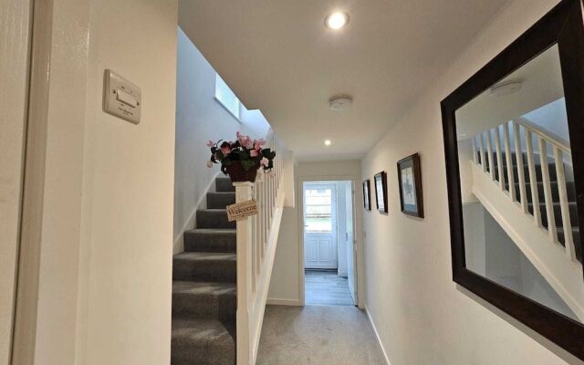 Ipswich - 3 Beds - Sleeps 6 - Private Garden