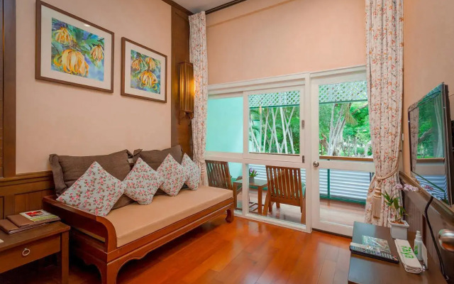 Raya Resort Beach front - The Most Green Resort in Cha-am