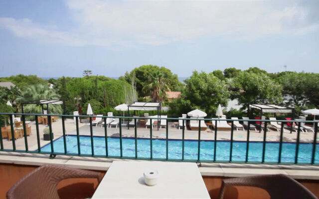 Hotel Les Rotes
