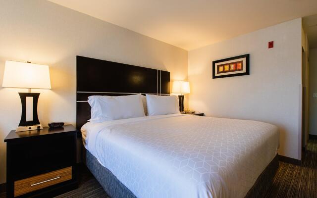 Holiday Inn Express Bothell, an IHG Hotel