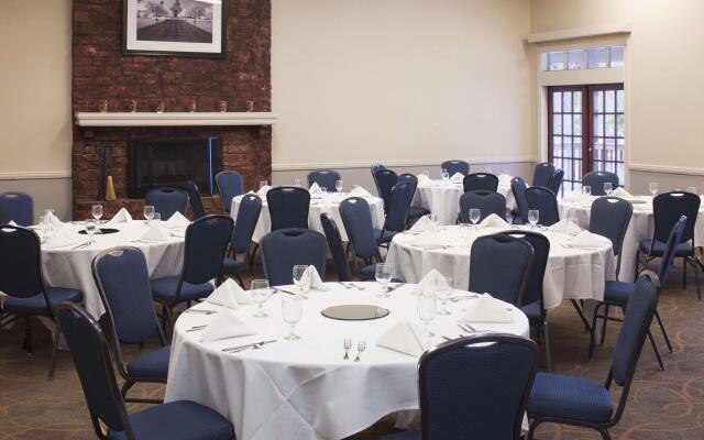 DoubleTree by Hilton Austin - University Area
