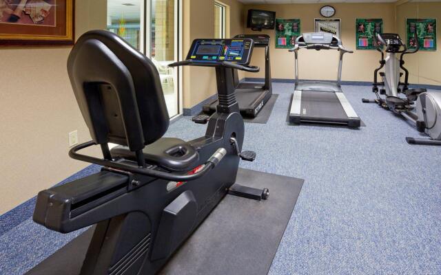 Holiday Inn Express Hotel & Suites St. Cloud by IHG