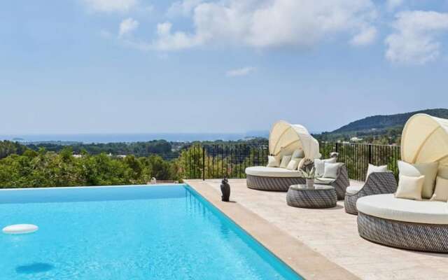 Villa Can Prats, Luxury Villa Surrounded by Nature