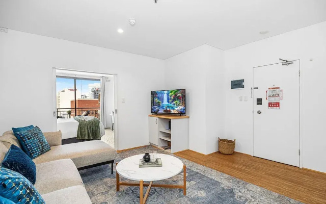 Newly Renovated 1bdr in the CBD