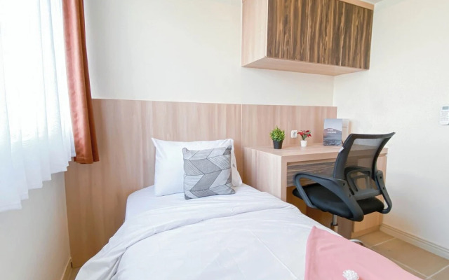 Restful 3Br At Meikarta Apartment