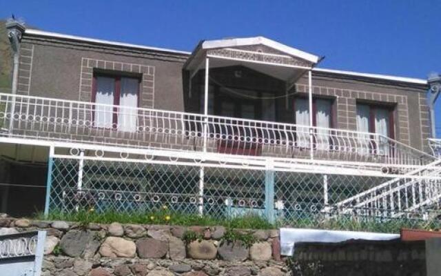 Maias Guest House Gergeti