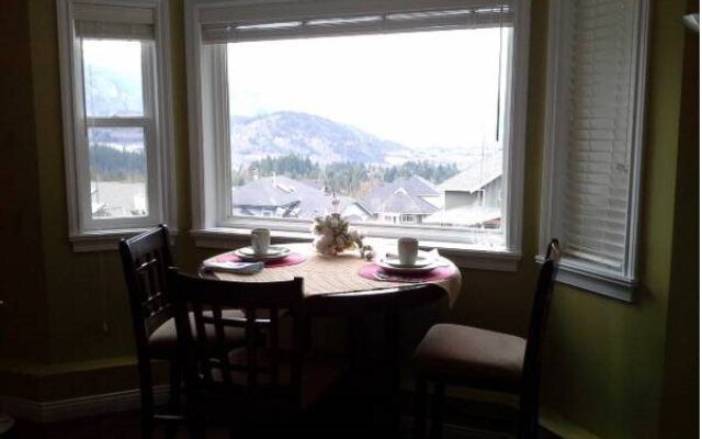 Squamish Highlands Bed and Breakfast