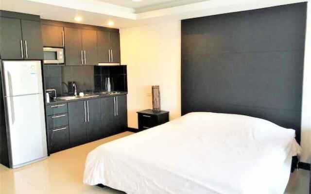 Platinum Suites Studio Condo Jomtien