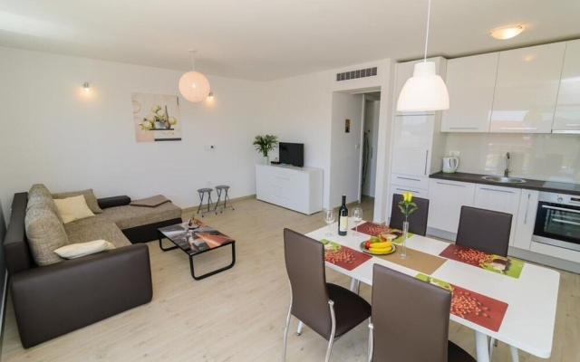 Mali Princ - Modern and Comfortable - A3