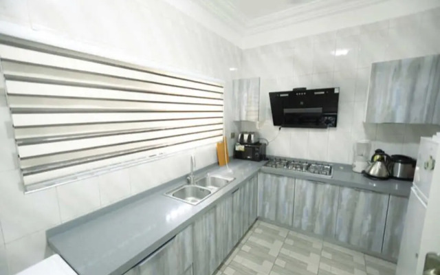 Daa Dingbe Suites