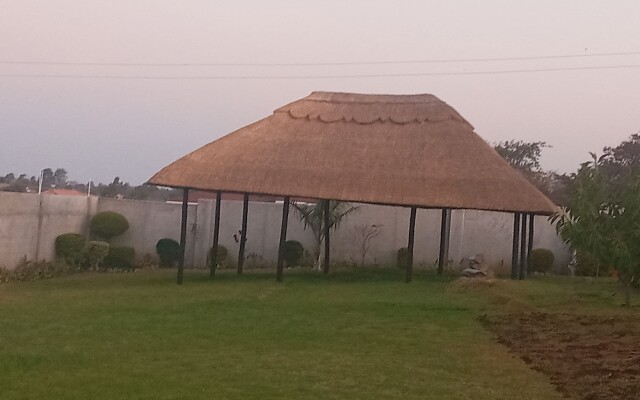 Tingompela Guest House