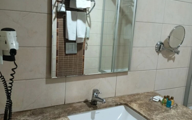 Avsar Hotel