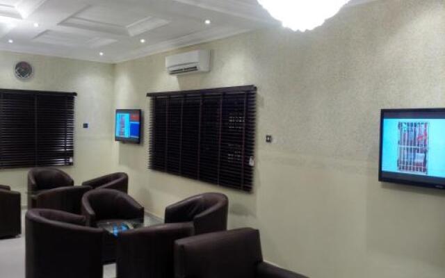 Haute ApartHotel
