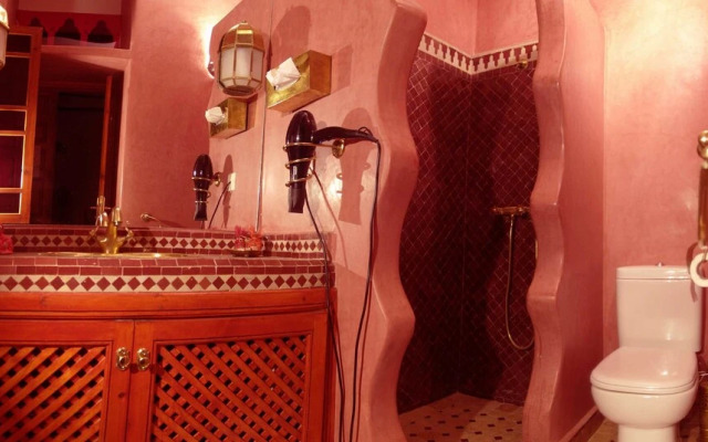 Riad CharCam - Adults Only