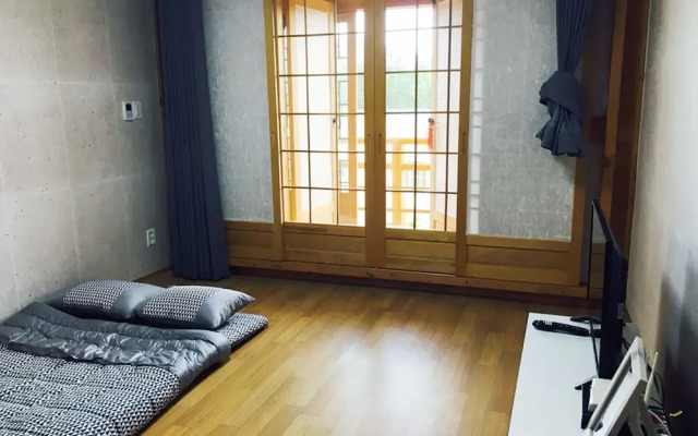 Gyeongju Oreung Hanok Stay