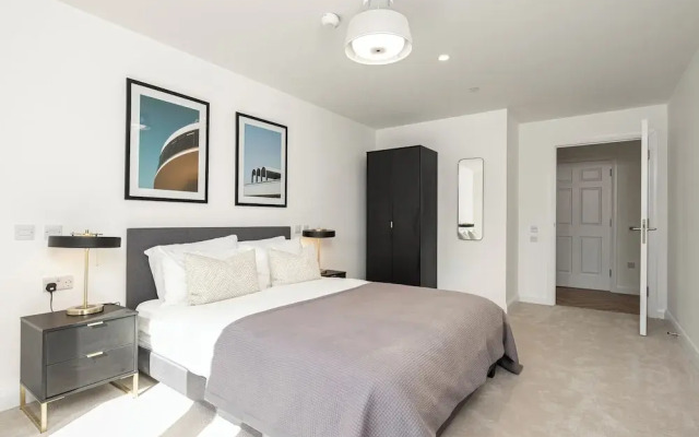 Whispers in Light 65s Stay