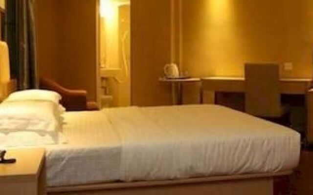 Aira Hotel