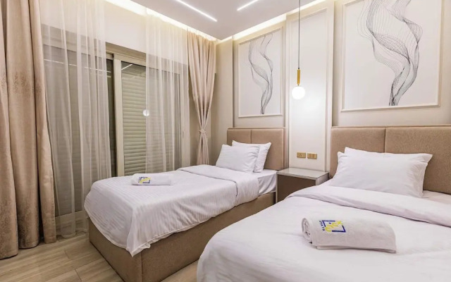 Imperial & Inviting 3bdr Duplex w/ Roof @new Cairo