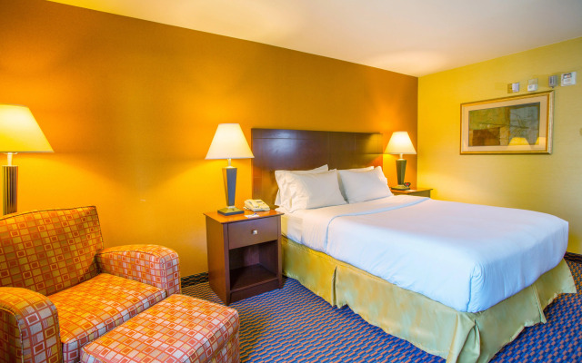 Holiday Inn Express & Suites Richland, an IHG Hotel