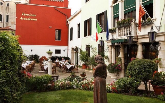 Pensione Accademia - Villa Maravege
