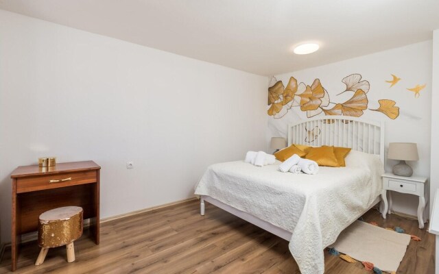 Awesome Home in Bregi With Jacuzzi, Wifi and 4 Bedrooms