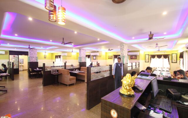 OYO 451 Goyal Residency