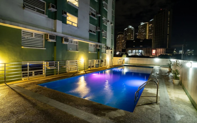 Gilmore Tower Suites By SMS Hospitality