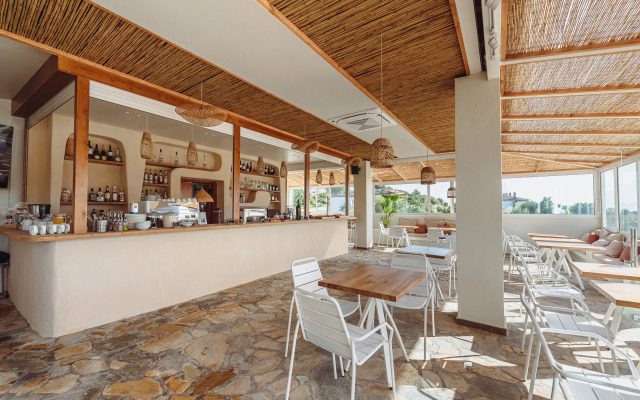 Ampelia Hotel Kassandra