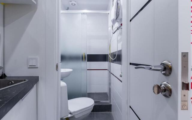 Всем Дом на набережной Макарова 16/2