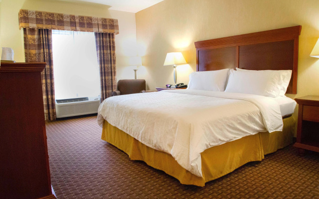 Holiday Inn Express & Suites Center by IHG