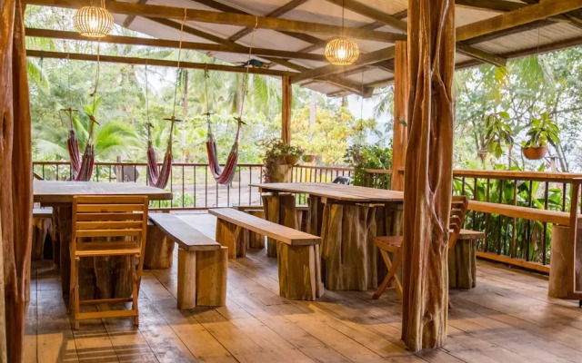 Mecana Eco Hotel