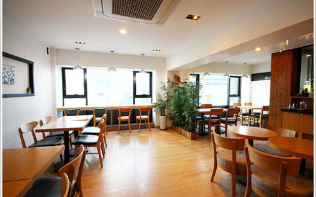 Myeongdong Hello Residence