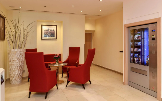 Hotel Adria München