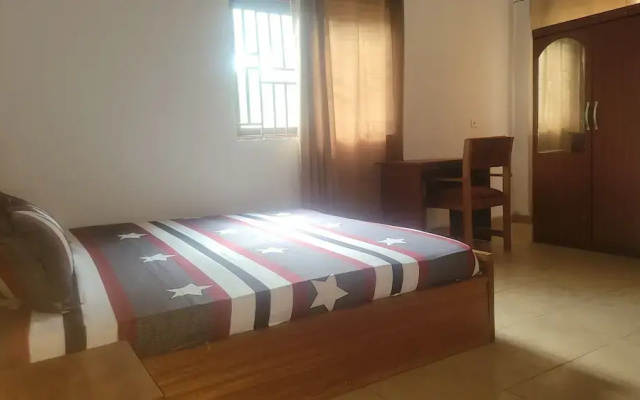 Assembly Hotel - Esiama