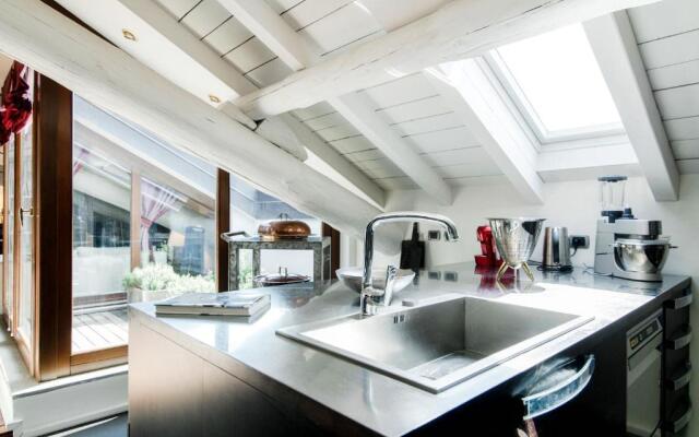 Exclusive Penthouse - by MyHomeInComo