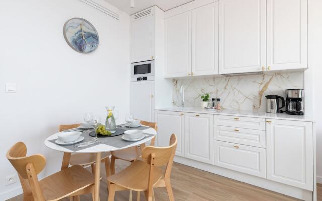 Bulwar Zachodzącego Słońca by Renters